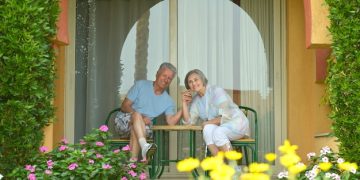 Retirement Income: Strategies to Generate $5,000/Month - Cover Image
