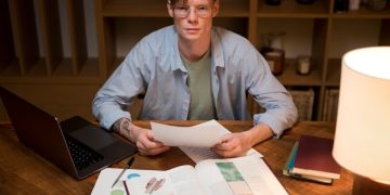 Financial Literacy Crisis: 20% of US Graduates Lack Essential Skills - Cover Image